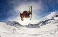 威尼斯人官网-势不可挡！科维托娃巅峰对决与西亚卡姆60分激战，胜负难料的体育盛宴